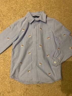 Classic blue Oxford with embroidered dogs